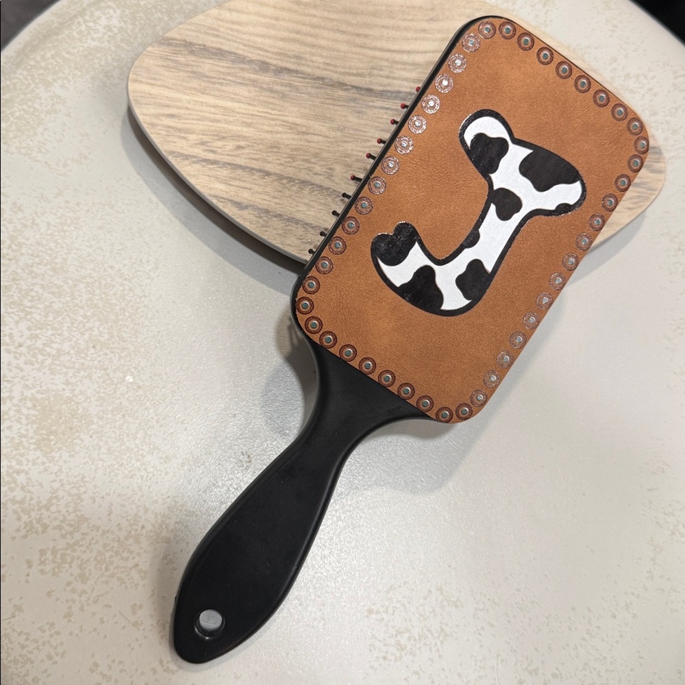 🖤🤎Letter J Cowboy Print•Flat Hair Brush•NWOT🤎🖤